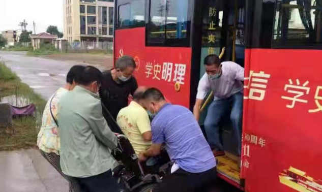 九江长运:免费接送敬老院老人接种新冠疫苗