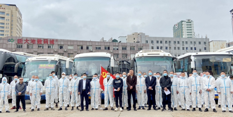 都市城际公交 护送萍乡、赣州地区援我市医护人员返程