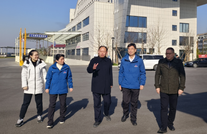 鹰潭公交 市交建投领导深入鹰潭公交一线督导工作