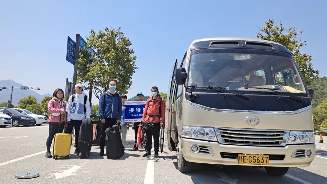 “铁人三项”激情开赛,德兴公司全力护航