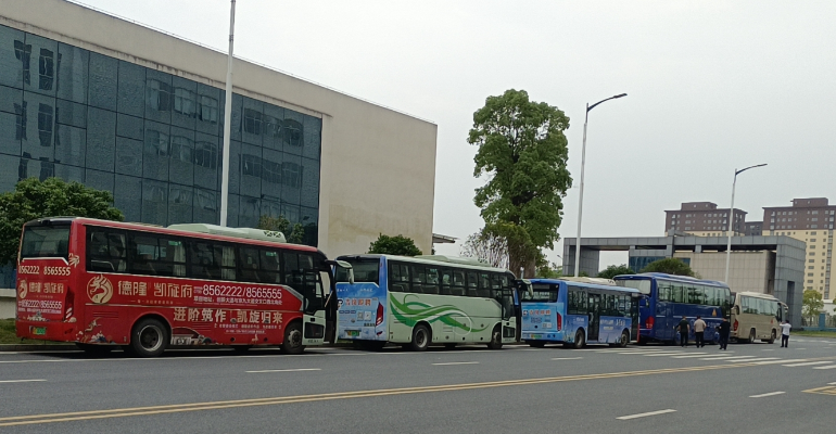 吉安长运:吉安县分公司圆满完成全总文工团慰问演出活动用车任务