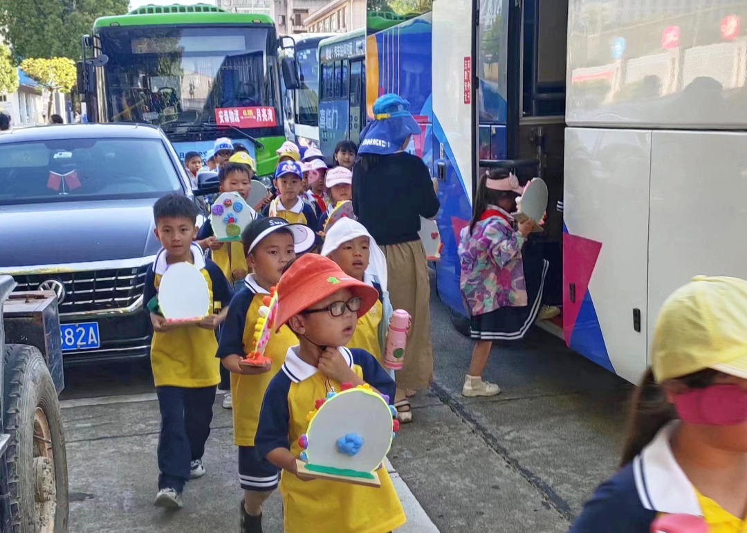 抚州长运:迎六一 助研学