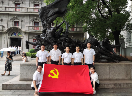 长运科技:红色教育基地现场献礼党的生日