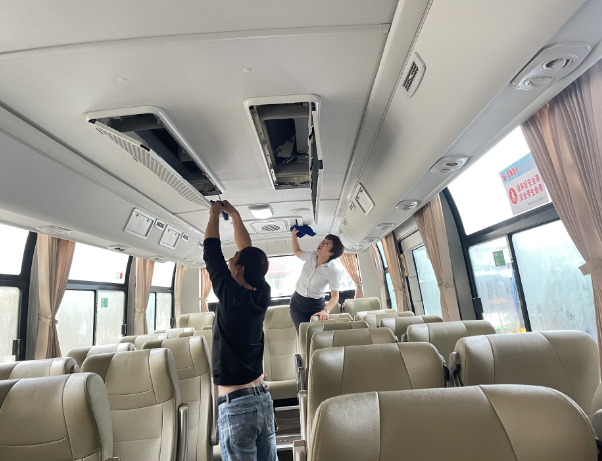 抚州长运 东乡分公司开展节前车容车貌专项整治活动