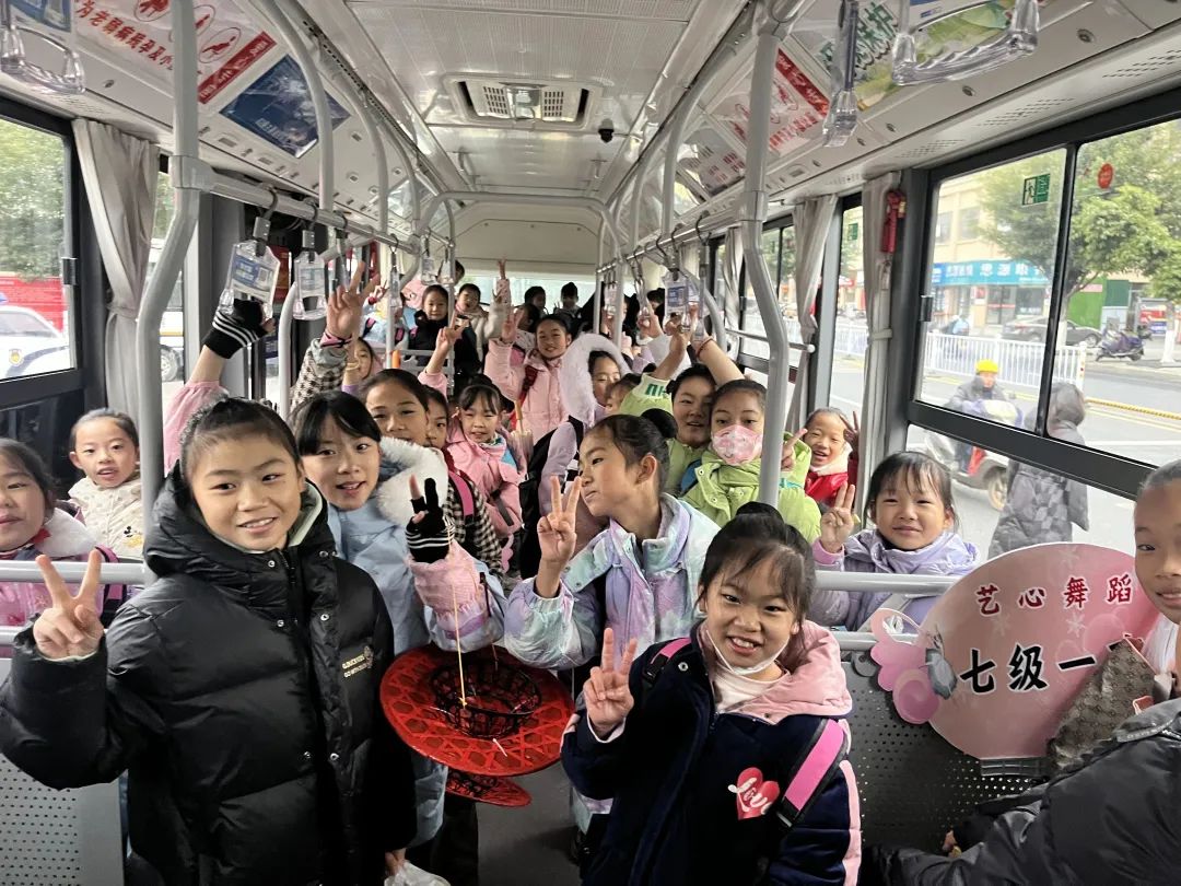 生产经营 || 吉安公司:用心服务 圆满完成艺心舞蹈年底汇报演出运输任务