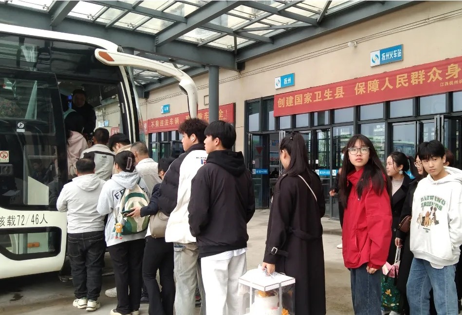 抚州长运:崇仁分公司全力保障旅客便利出行