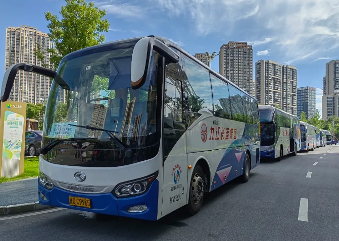 九江长运:圆满完成省青少年田径锦标赛运输保障任务