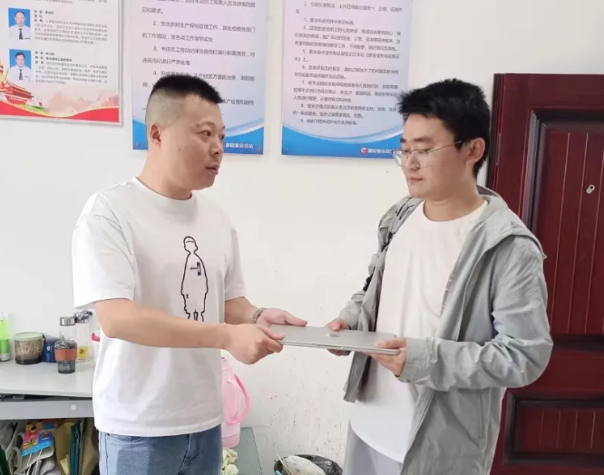 鄱阳长运:笔记本物归原主 失主感激不尽