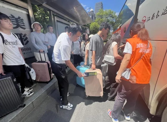 都市城际公交:开通4条站点巴士线路 增设客运驿站 暑运完美收官