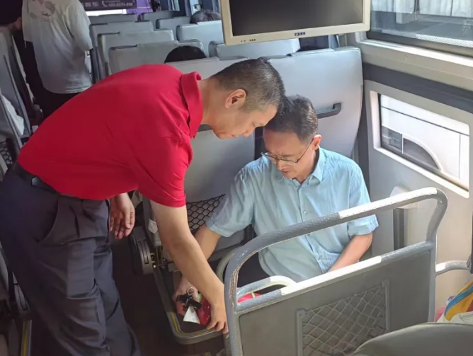 穆孙祥一行督导都市城际公交、大通物流国庆节前安全生产工作