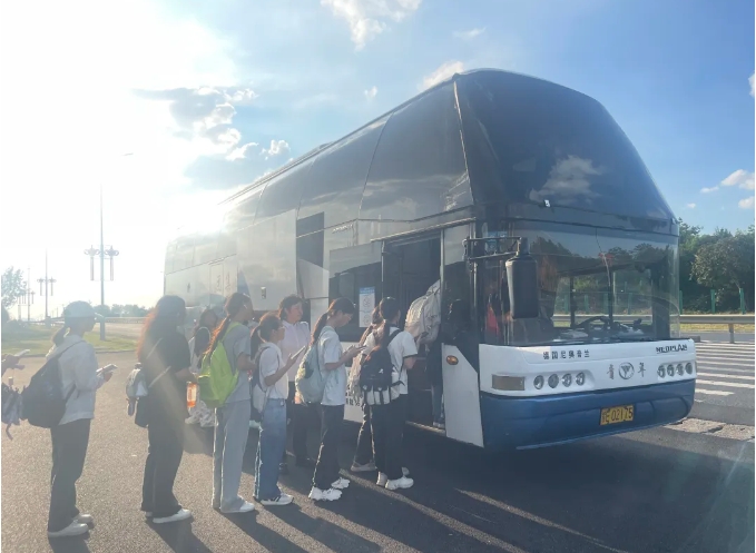 滴滴站点巴士走进上饶高校 推广便捷出行新风尚