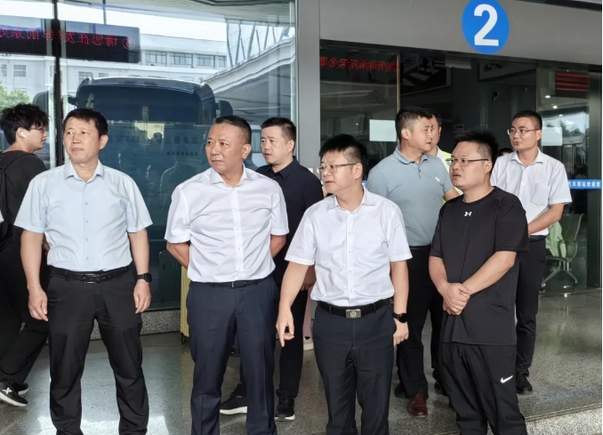 吴涛一行检查南昌长途汽车西站国庆期间安全生产工作 李伟、占梁陪同