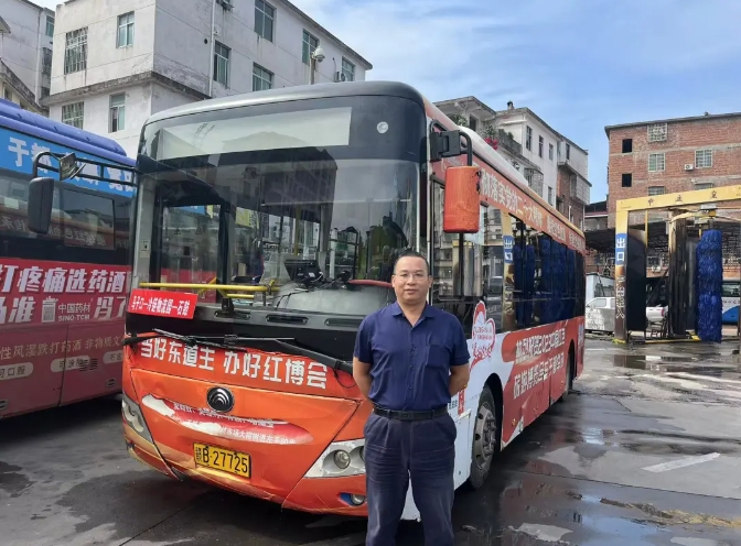 赣州方通:公交驾驶员勇救轻生少年