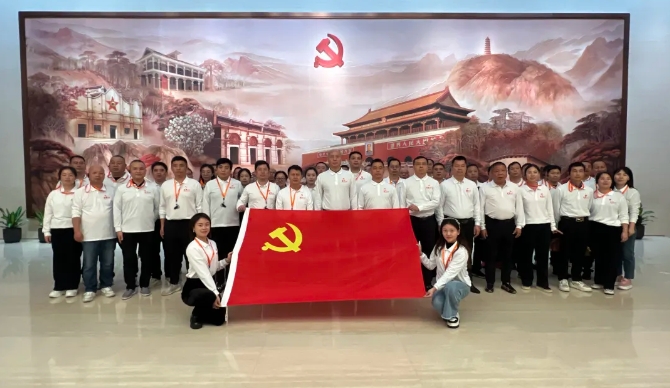 吉安公司:开展“三山两湖”红色专线培训学习活动