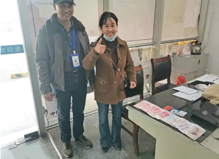 九江长运 ：拾金不昧暖人心 城际公交传美德