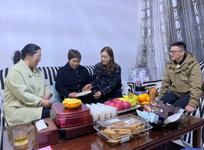 上饶汽运：开展新任职中层干部廉政家访活动