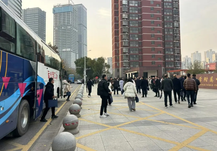 都市城际公交：圆满完成全国第三十一届校长峰会运输保障任务