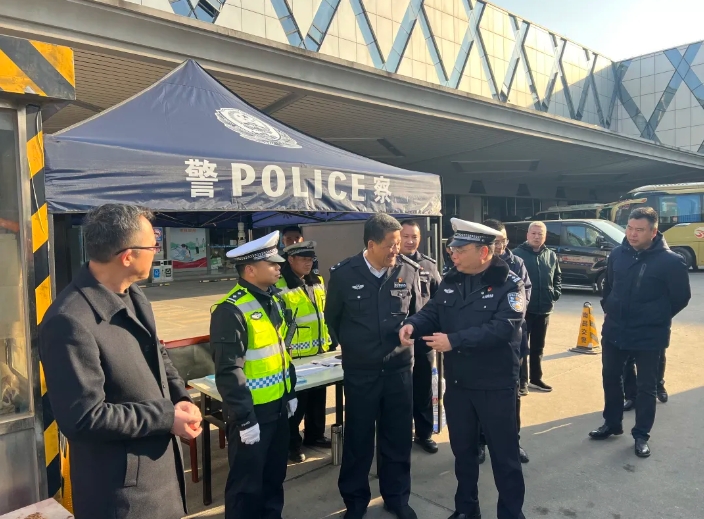 都市城际公交 交警部门领导检查站务分公司春运安全生产工作