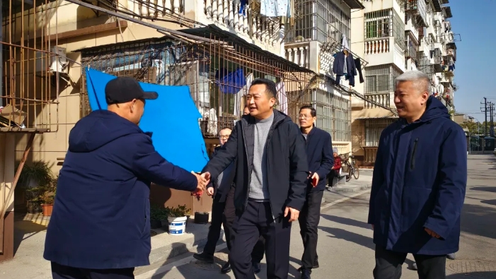 王晓一行走访慰问困难党员