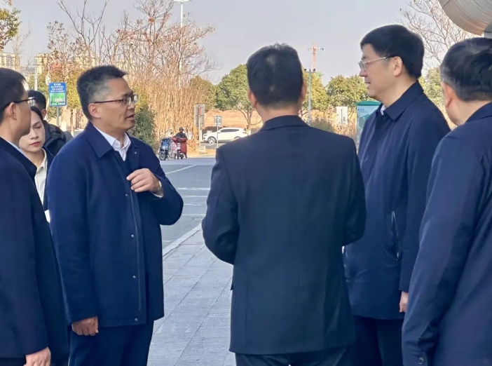 胡剑飞调研抚州客运中心春运安全生产工作 肖良芝陪同