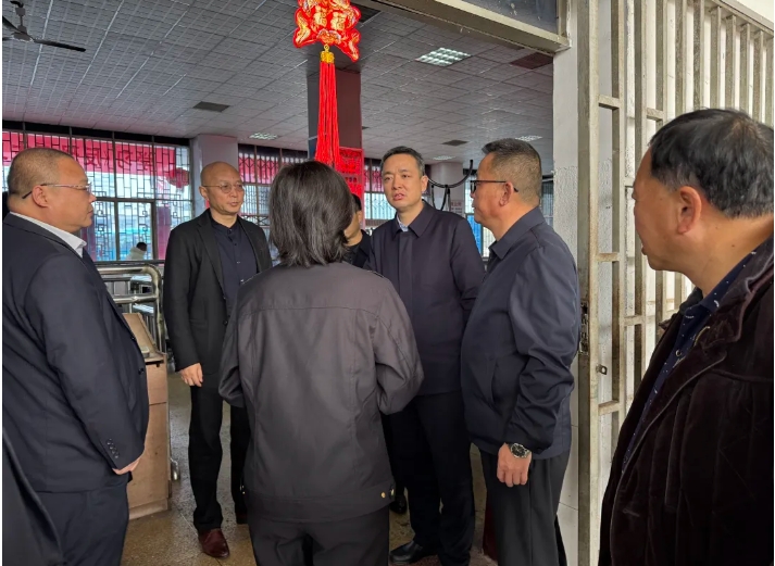 吉安公司 吉安市政府领导深入吉安客运（公交）场站督导检查春运安全生产工作