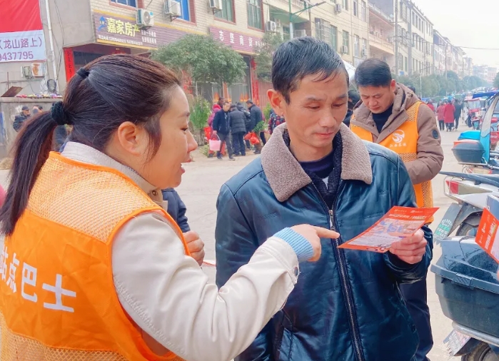 抚州长运 东乡分公司开展站点巴士宣传推广活动