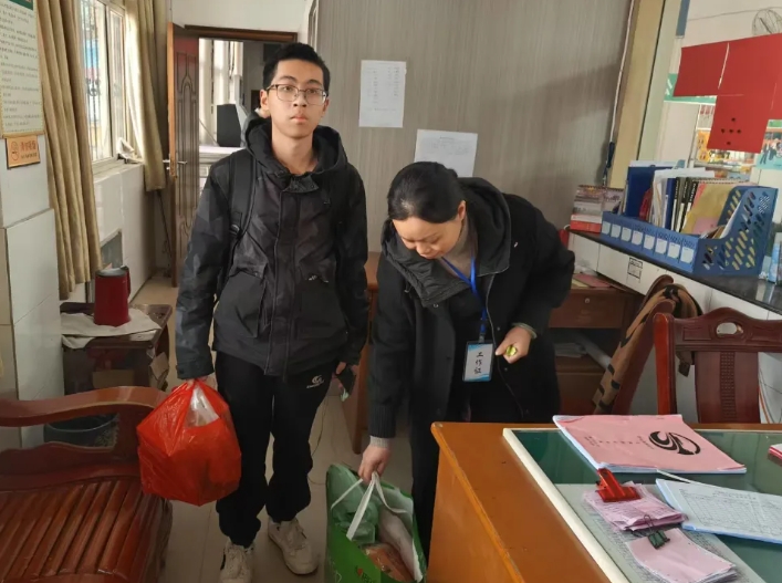 暖新闻 || 抚州长运:“三品”岗上显身手 失物寻回暖心头