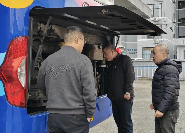 萍乡长运：开展“两会”期间安全生产检查工作