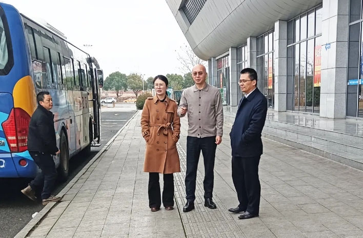 吉安公司赴抚州长运、鹰潭公交考察学习 肖良芝参加调研