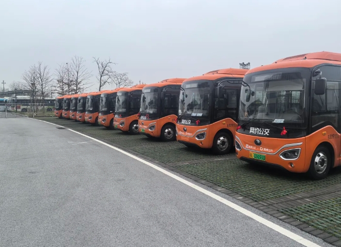 鹰潭公交：网约公交服务升级 绿色出行再添新动力