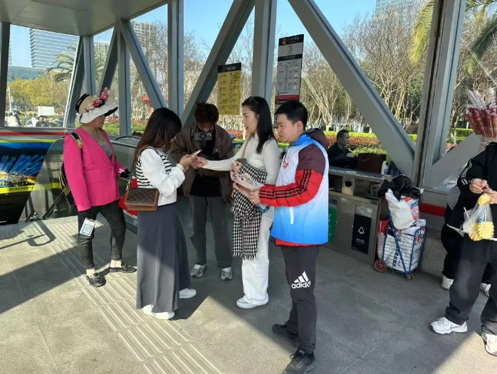 南昌全域旅游集散中心开展精品一日游地推宣传