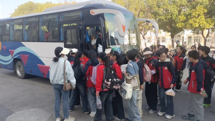 马鞍山长客：含山长运助力环峰第三小学开启研学新旅程