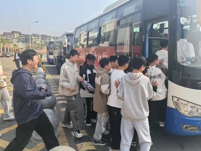 抚州长运：青春逐梦 暖心护航