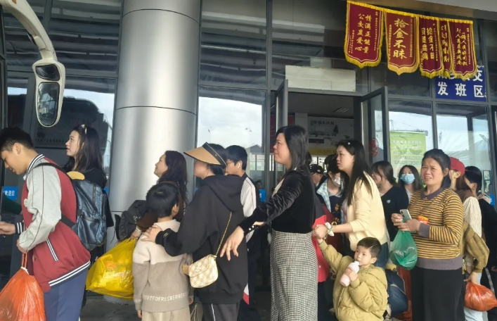 抚州长运:积极应对清明客流高峰全方位保障旅客出行