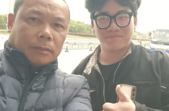 都市城际公交：驾驶员说“能帮上忙我也高兴！”