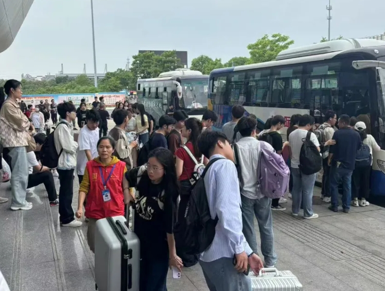 抚州长运：积极应对“五一”出行高峰