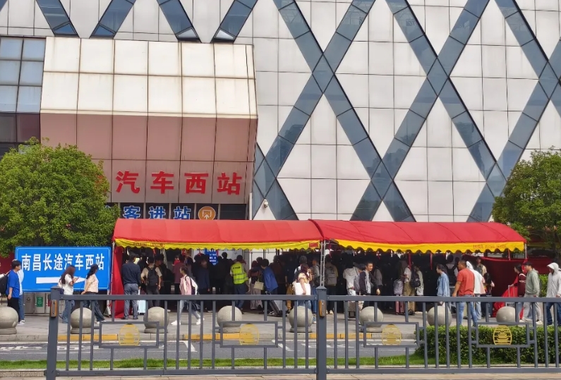 都市城际公交：“五一”假期全力保障旅客出行