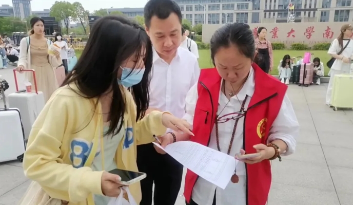 共青公司校园直通车持续发力