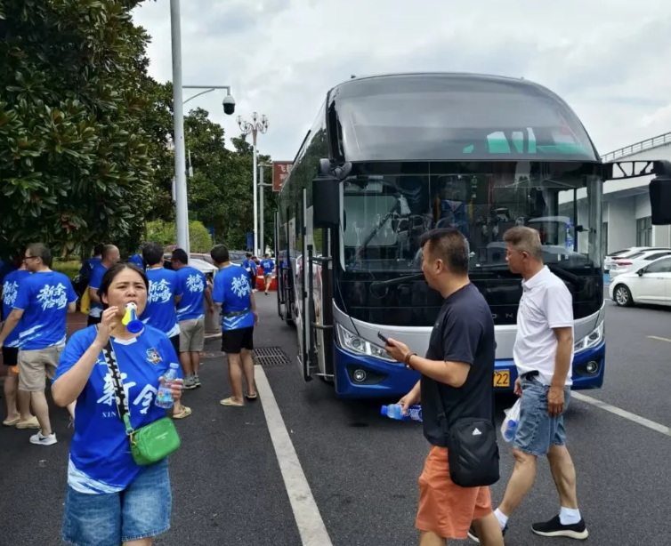 江西长运助力2025江西省城市足球超级联赛第五轮比赛运输任务