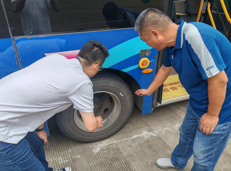 马鞍山长客：当涂长客赴年陡客运站开展安全自查