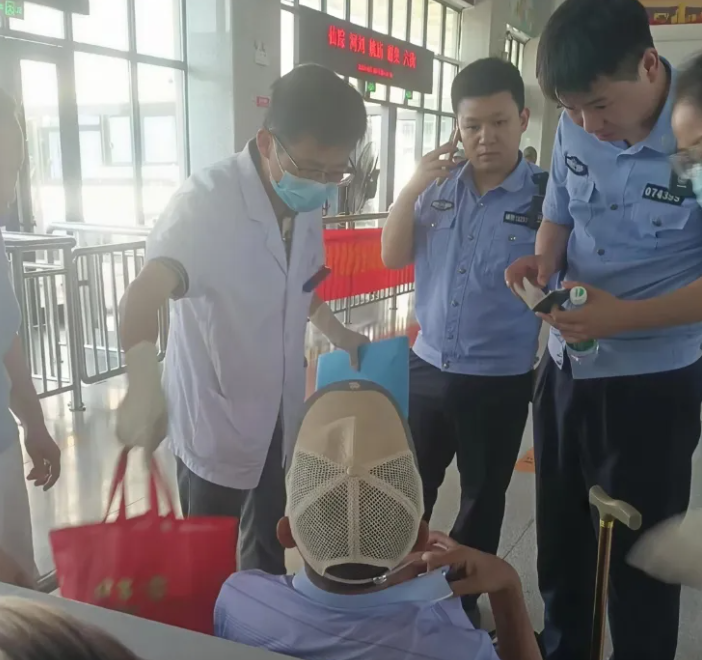 马鞍山长客：转危为安！含山中心客运站救助聋哑老人