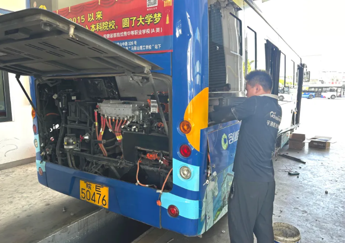 马鞍山长客：含山长运全面启动新能源公交更换动力电池工作