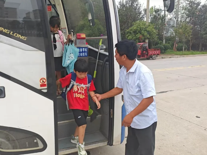 九江长运 德安公交护航乡镇学生求学路