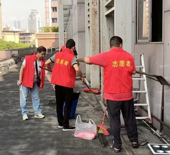 长运物业开展垃圾专项清理工作