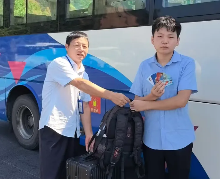 ​抚州长运：行李“搭错车” 暖心寻回获赞誉
