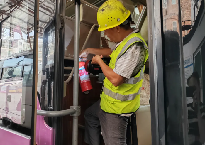 赣州方通：筑牢营运客车安全例检防线