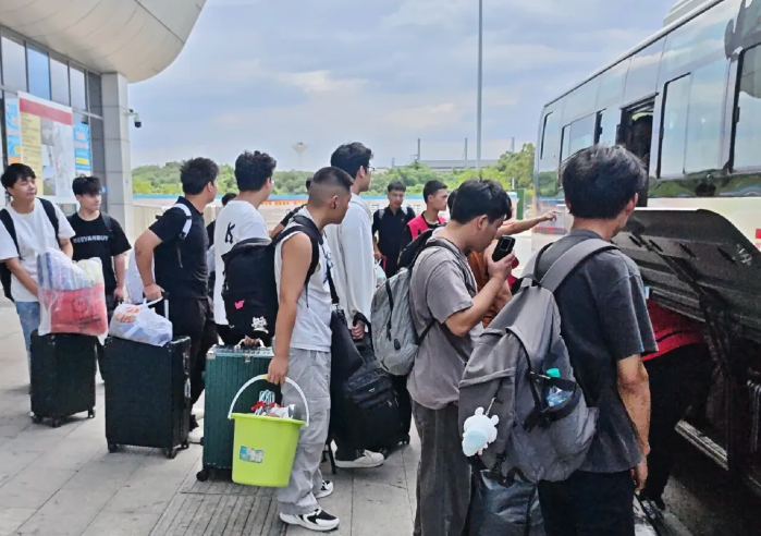 抚州长运：定制服务护航返校路全流程保障暖学子心