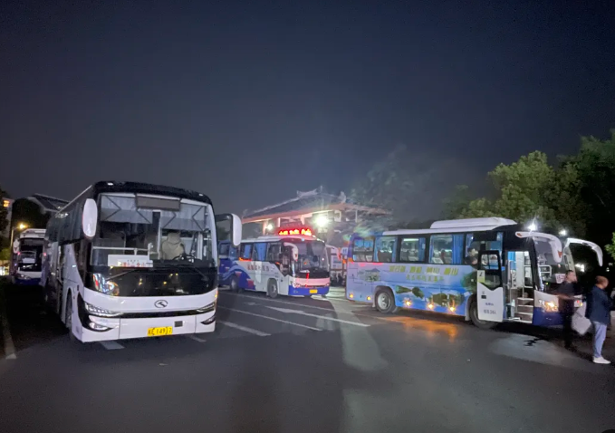 马鞍山长客：保障“葫芦果”音乐节  安全运送400余人次