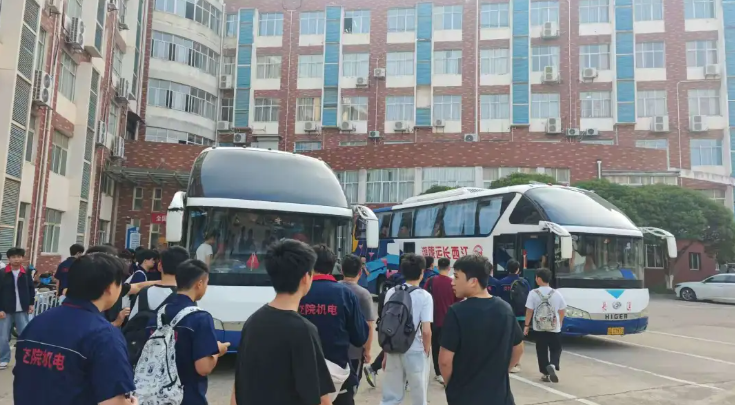 生产经营 || 都市城际公交：开通江西交院至赣江新区双智赋能中心定制直通车