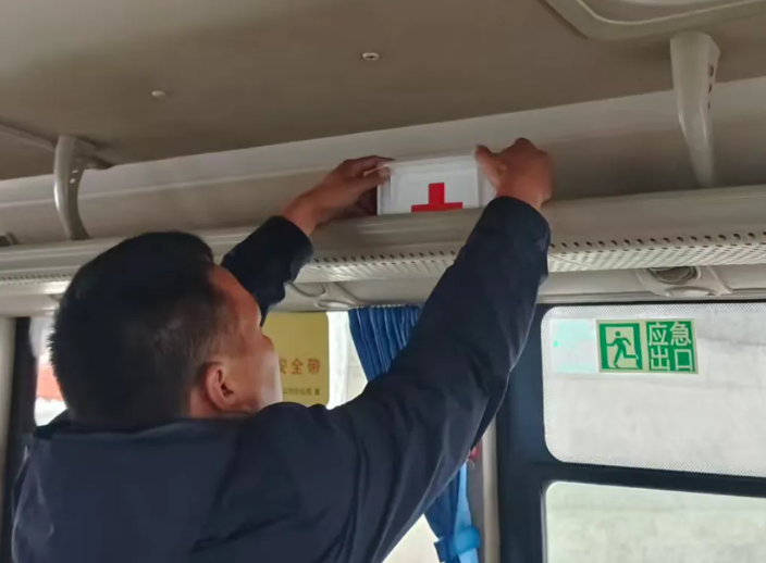 服务质量“百日”攻坚 || 上饶汽运：“健康守护包”登场 便民服务再升级